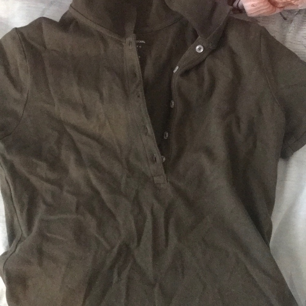 Super cute green polo shirt :)